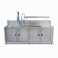 Cleaning station for the medical sector IWS 3S 200stainless steelwith sink