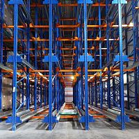 Vertical automatic storage system for automotive applications