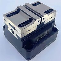 Machine vise pneumaticself-centering