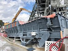 Receiving hopper unloadingfor trucksfor bulk materials