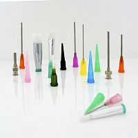 Conical dispensing tip stainless steelpolypropylene