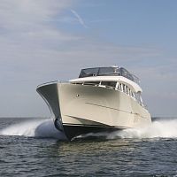 Cruising motor yacht Sossego Comfort 22flybridgealuminum