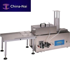 Automated media dispenser MiniPetrilaboratoryPetri dishfor culture media