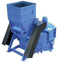 Skip hoist