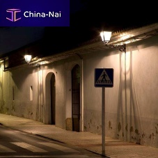Contemporary wall light PRAGA ISTANIUMoutdoorcast aluminumtempered glass facing