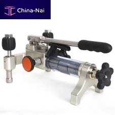 Hydraulic test pump 928Amanualfor pressure generation