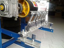Conveyor belt cleaner "F" Tangenziale