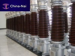 Instrument transformer immersedhigh-voltagepole-mounted