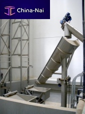 Skip hoist
